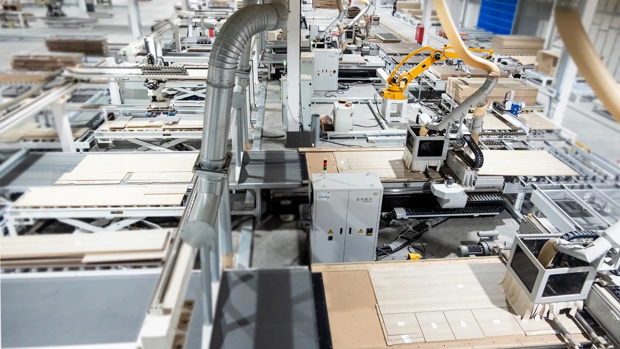 Pilóta nélküli vonal, válassza az Excitechet! A Guangdong Smart Factory Project Case elismerése.